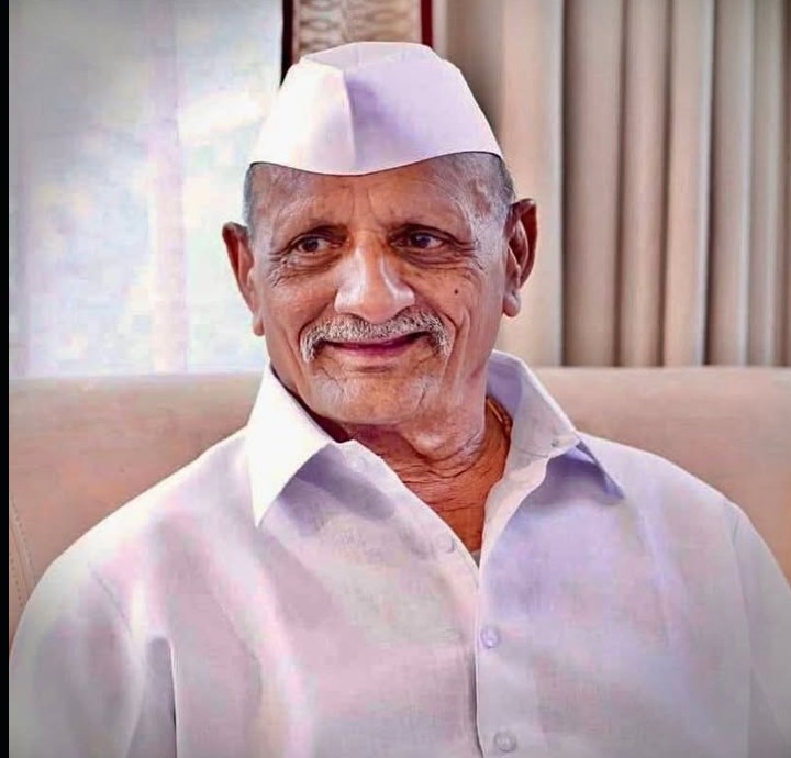 Anna Hazare Biography